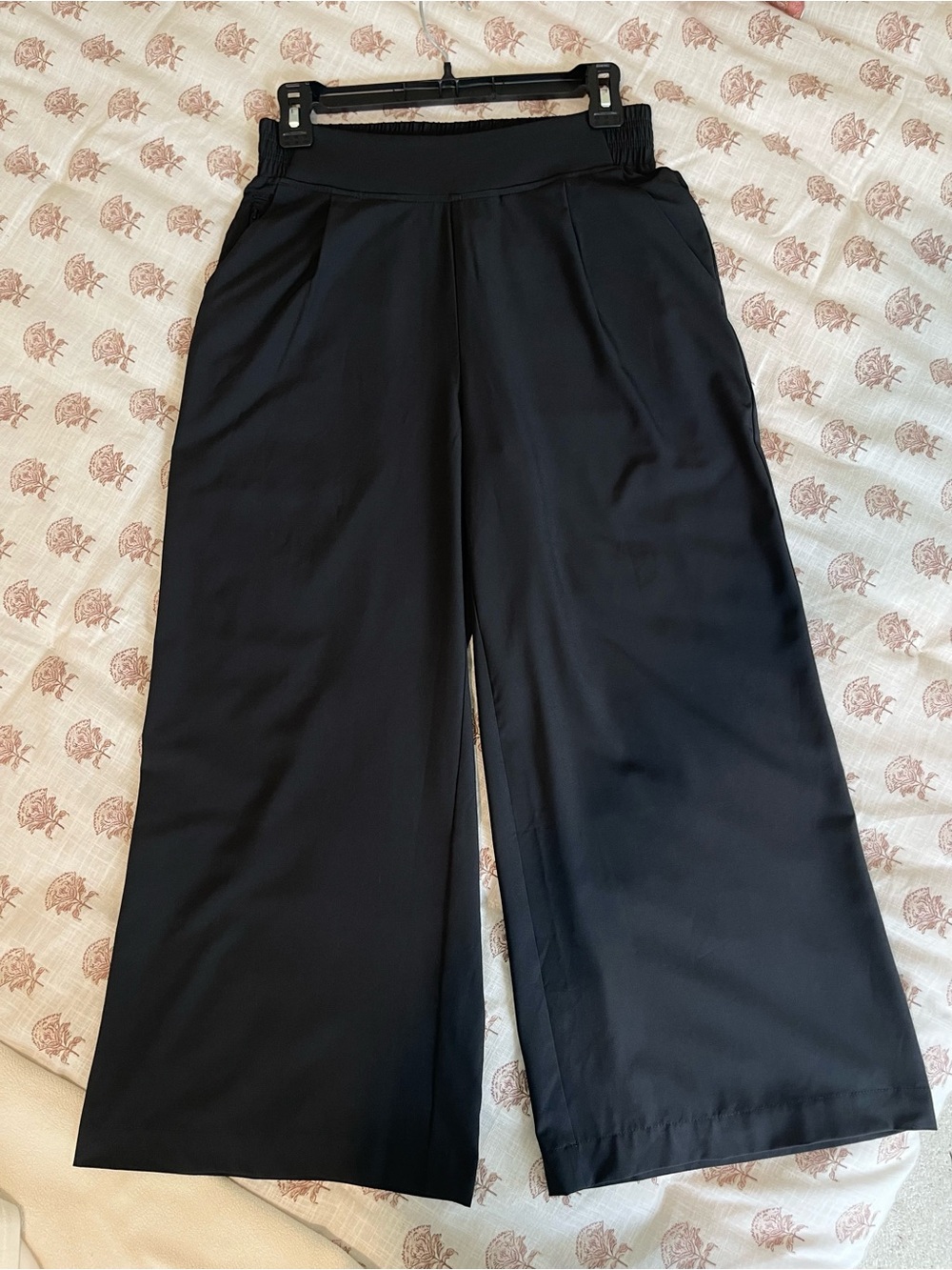 NWT Women’s Quince Flowy Wide-Leg Black Cropped Pants, Pull-On, Size Small